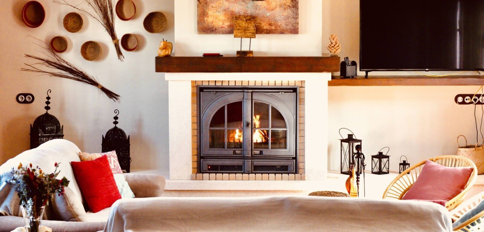 Salón con chimenea